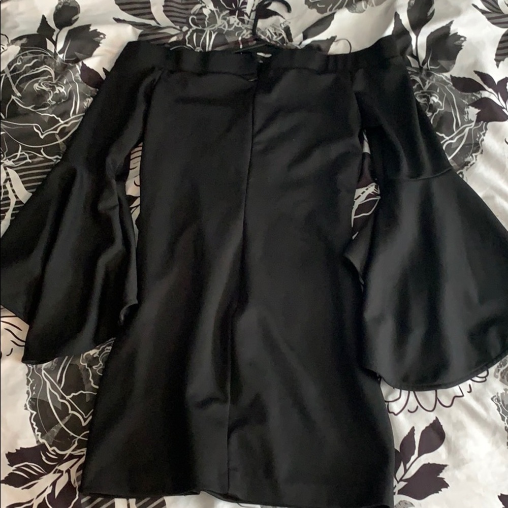 DOBE Dress - Picture 2 of 3